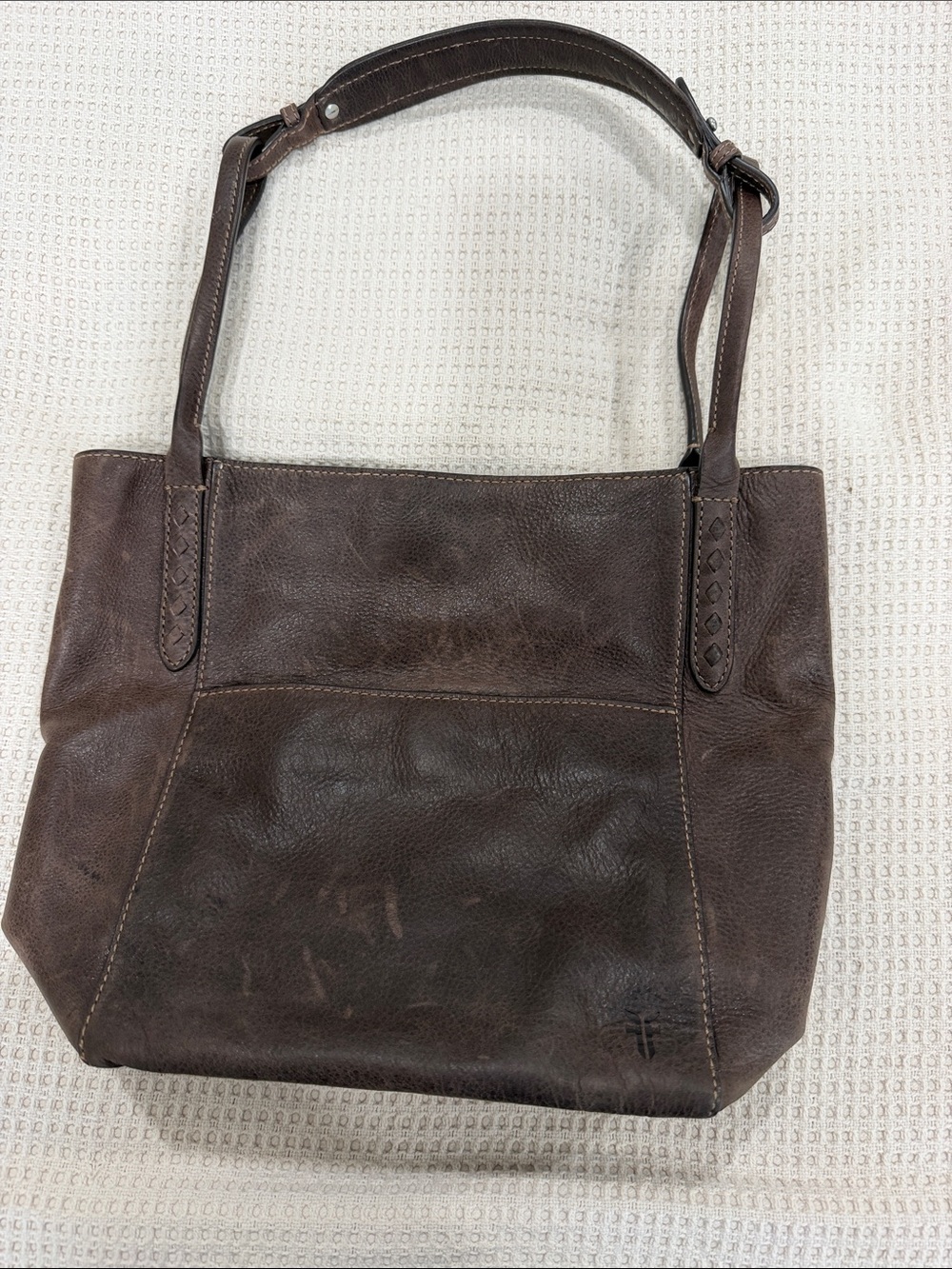 Frye Classic Brown Leather Shoulder Bag